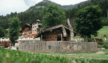 Abenteuerspielplatz direkt beim Hotel