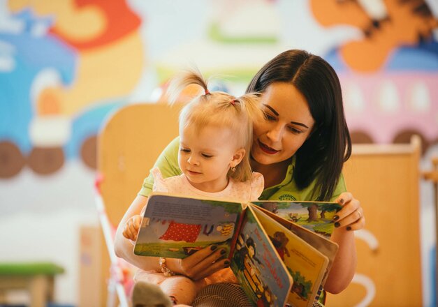 Buchlesen in der Kinderbetreuung