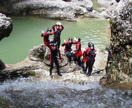 Gruppe beim Canyoning