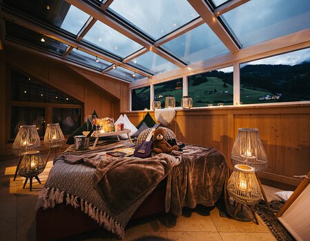 Glamping auf der Terrasse im Hotel